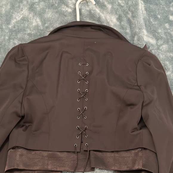 Guess Black Jacket with Elegant Detailing - Picture 7 of 7